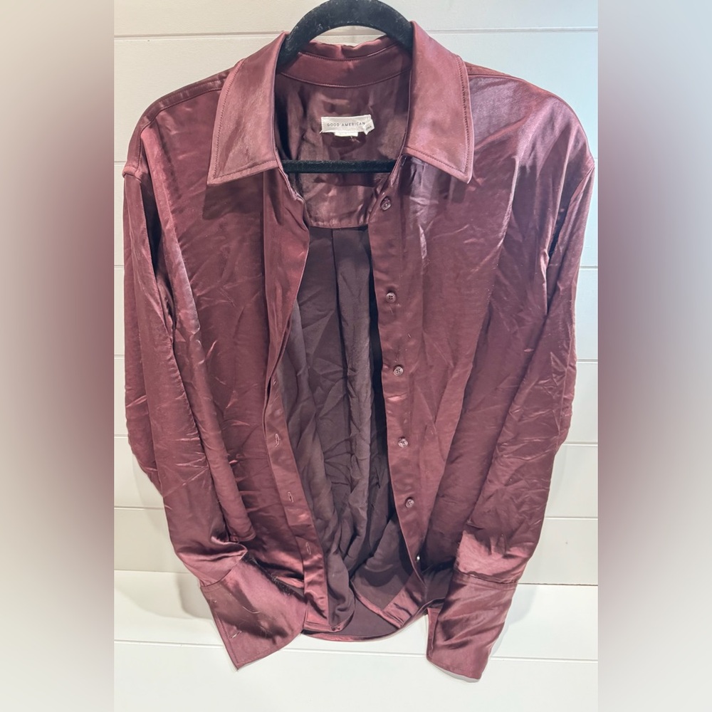 Good American Washed Satin Button Up Shirt in Malbec Color, Size XXS/XS